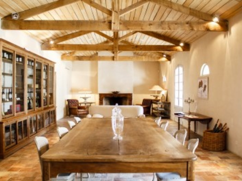 La Cire pour Terre Cuite et Tomette : Un pouvoir protecteur et embellisseur 